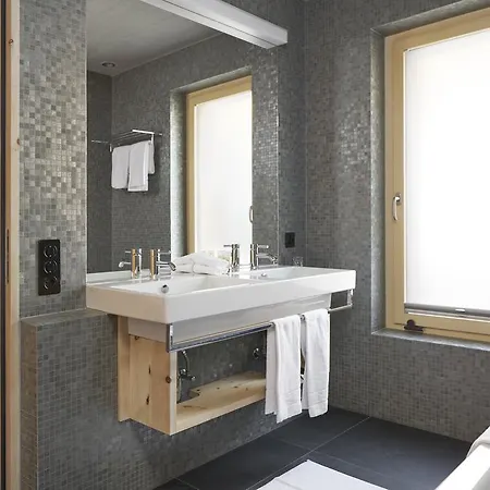 Апартаменты Alpine Chesa A La Punt Понтрезина