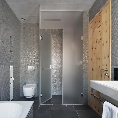 Alpine Chesa A La Punt * Понтрезина