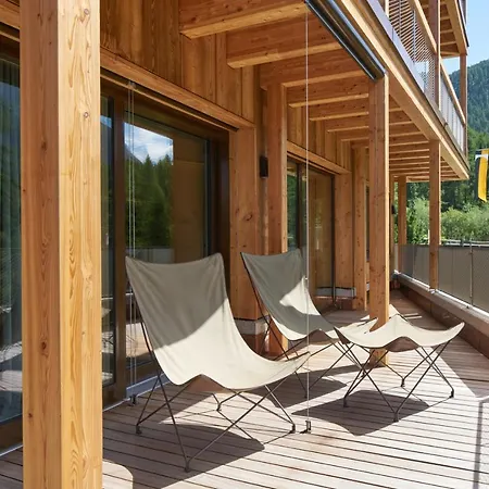 Alpine Chesa A La Punt Апартаменты *